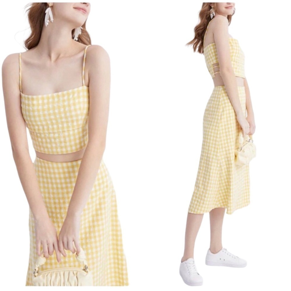 URBAN REVIVO Dress top skirt set Plaid A-Line Skirt